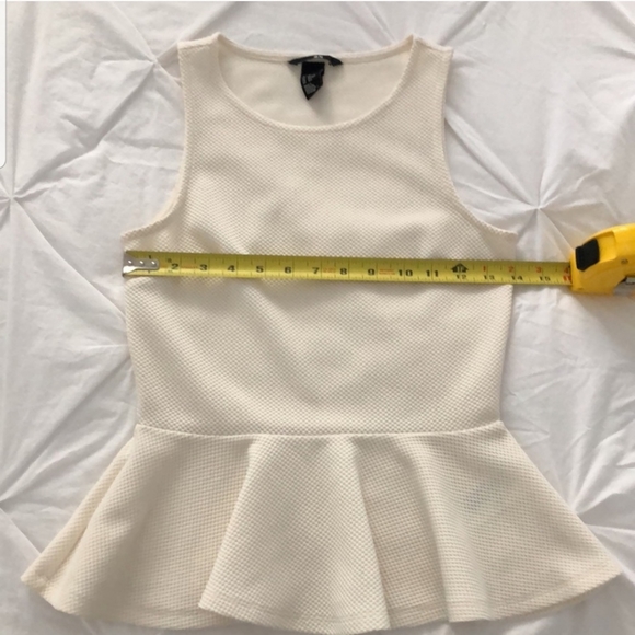 H&M peplum top - Picture 3 of 4